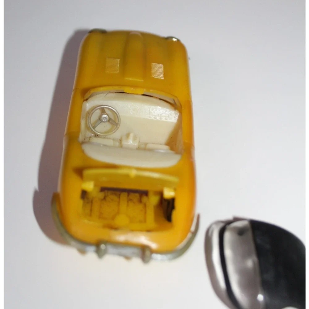 Zee Yellow Jaguar Convertible Plastic Vintage Toy Car Vehicle Model 2080